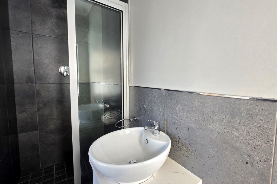 3 Bedroom Property for Sale in Aan de Wijnlanden Western Cape
